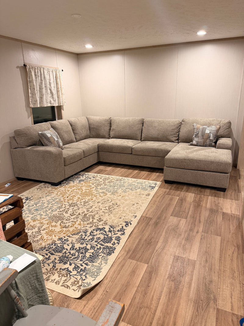 Grayson 3-Piece Sectional with Chaise