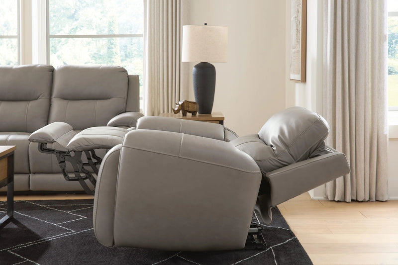 Real Moments Loveseat
