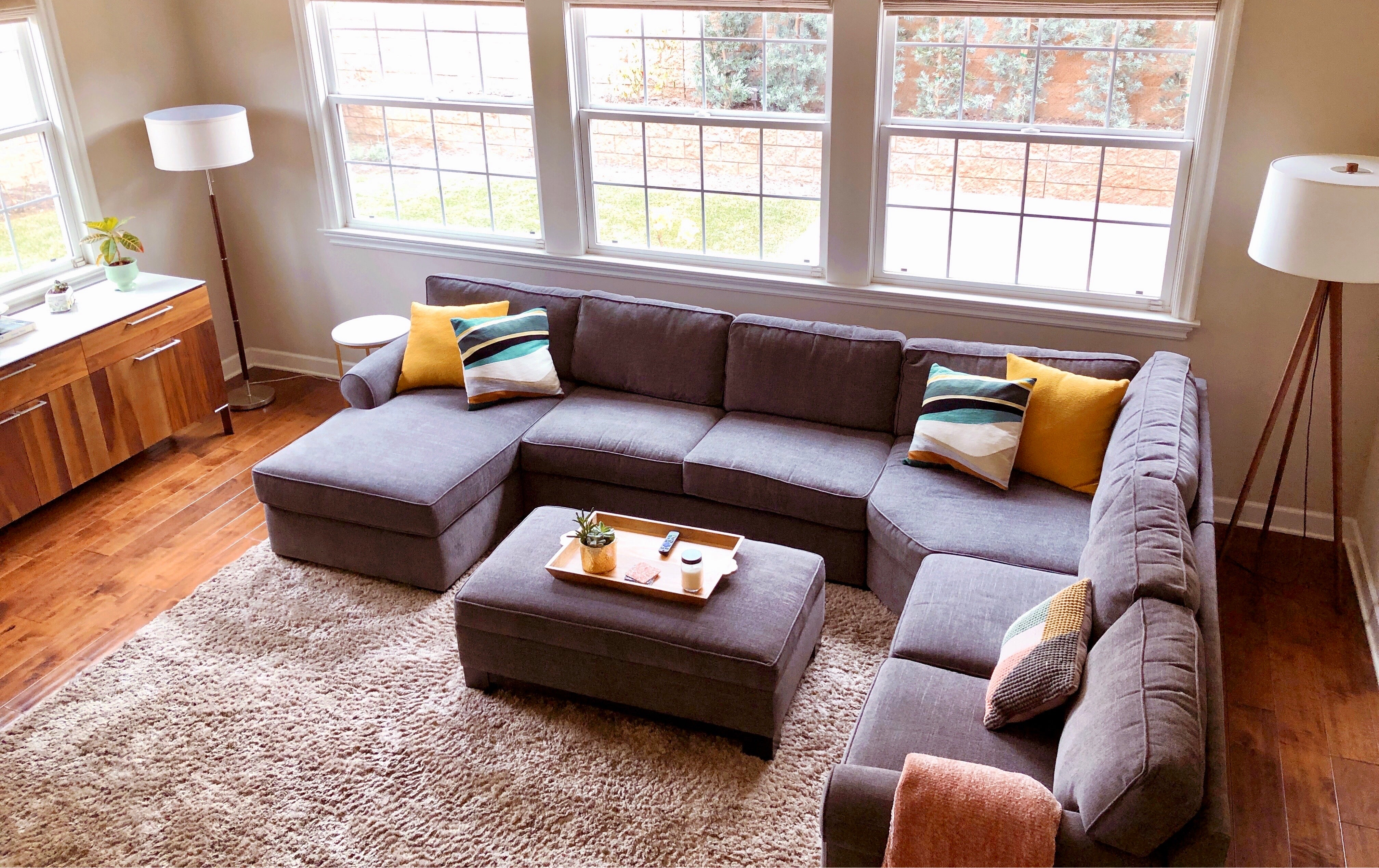 Sectional sofa with ottoman